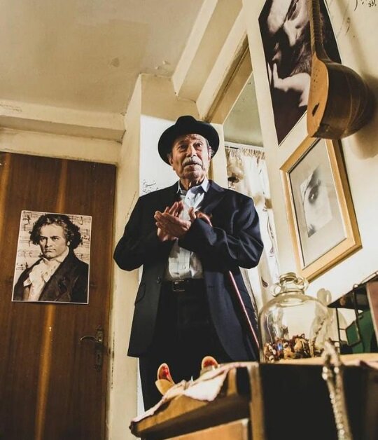 رضا عطاران تنور گیشه سینما را گرم می کند؟