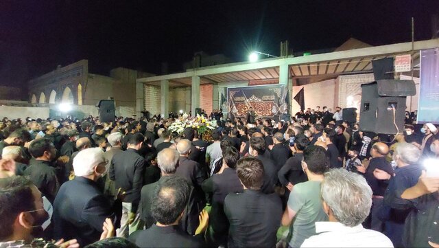 مراسم تشییع نمادین "پدر امت" در ورامین برگزار شد