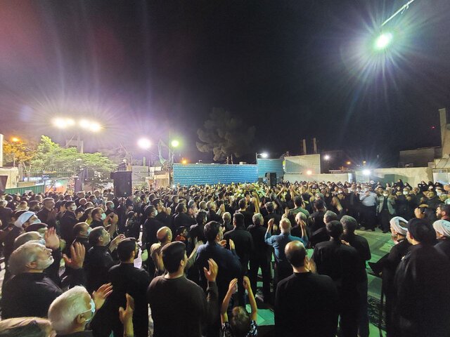 مراسم تشییع نمادین "پدر امت" در ورامین برگزار شد