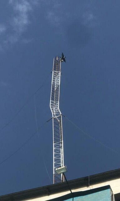 دکل لرزان آتشنشانان را به خیابان انقلاب کشاند +عکس