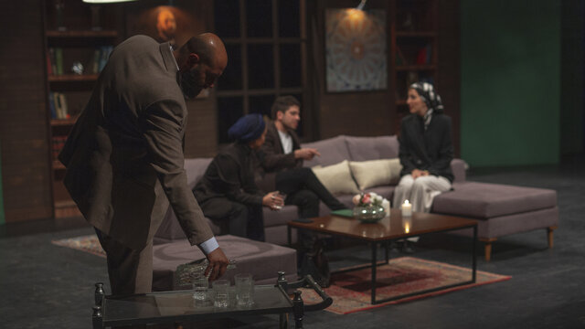 نمایش داغ ننگ از اجرای «ایل سِوَن» تا بازگشت «داغ ننگ»