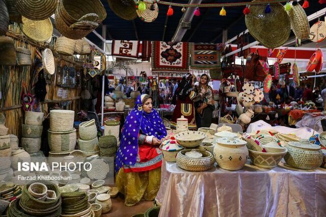 عکس تزیینی است هنرمندان صنایع دستی باید با بیمه خداحافظی کنند؟