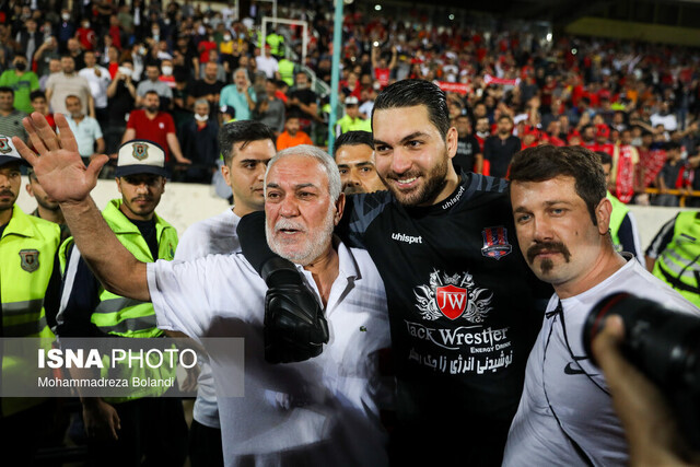 حقیقی: امیدوارم تیم ملی از بلاتکلیفی خارج شود/ دلالان در حال جولان در فوتبال ایران هستند