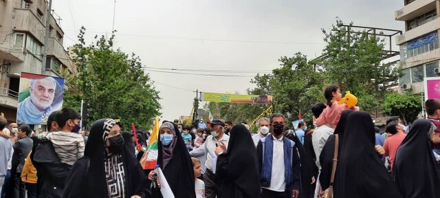 اجرای برنامه «رنگینکمان» در خیابان فلسطین