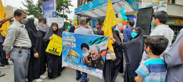 اجرای برنامه «رنگینکمان» در خیابان فلسطین