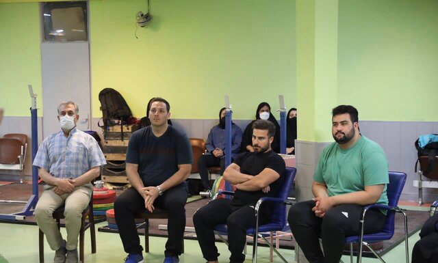 بازید وزیر ورزش از اردوی وزنه برداری/ غیبت سهراب و بازگشت کیانوش