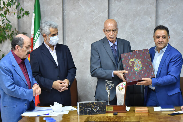 بزرگداشت ۱۰۰ چهره ماندگار صنعت چاپ