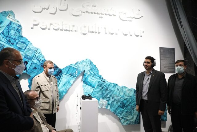 رونمایی از سازه حجمی خلیجفارس در ایستگاه متروی اقدسیه رونمایی از سازه حجمی خلیجفارس در ایستگاه متروی اقدسیه