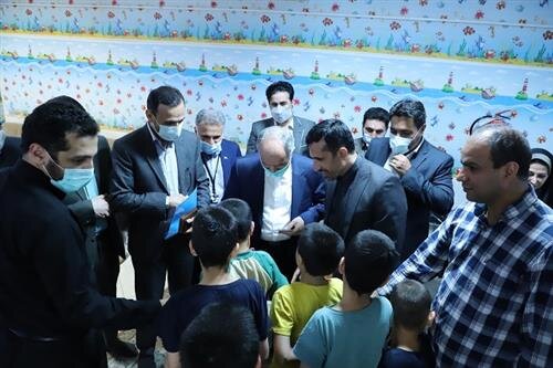 حضور وزیر دادگستری در جمع کودکان کار و خیابان مرکز بعثت