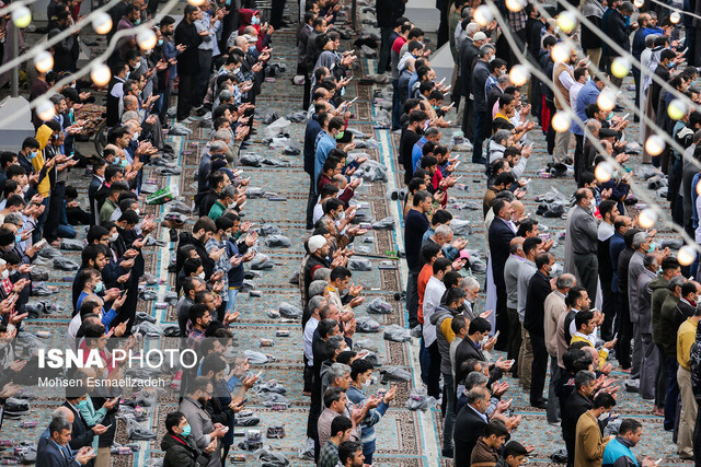 عکس از آرشیو نماز عید فطر در مشهد با شکوه و وسعتی بینظیر برگزار میشود
