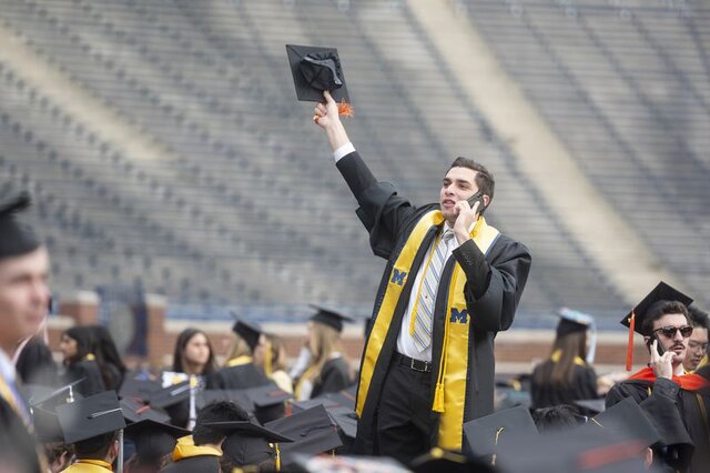جشن فارغالتحصیلی دانشگاه معروف آمریکایی به روایت تصویر