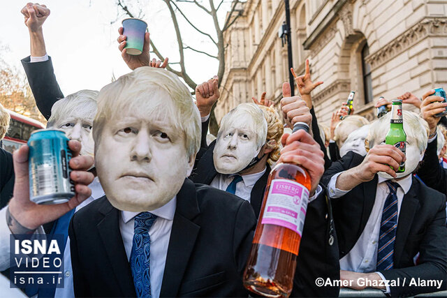 ویدئو / ادامه دردسرهای «پارتی‌گیت» برای جانسون