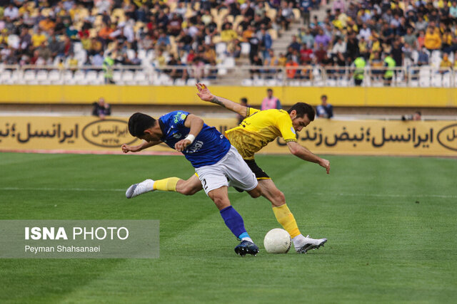 استقبال از استقلال و سپاهان با اسپند/ تنهایی ساپینتو در اتوبوس! استقبال از استقلال و سپاهان با اسپند/ تنهایی ساپینتو در اتوبوس!