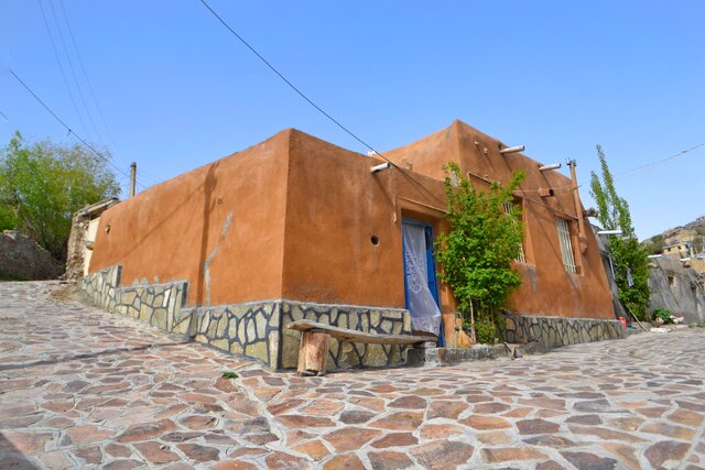 روستای تاریخی عنبران