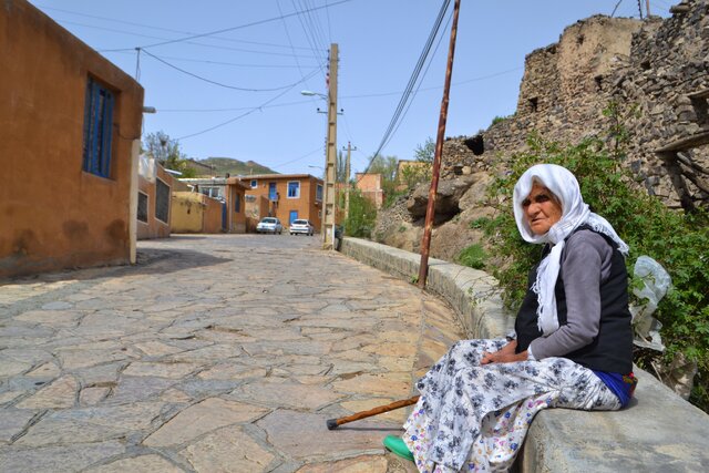 روستای تاریخی عنبران