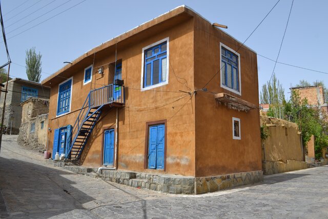 روستای تاریخی عنبران