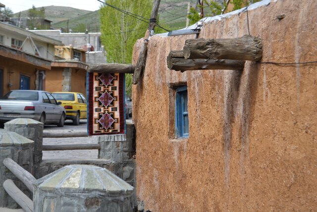 روستای تاریخی عنبران