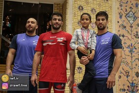 اقدام ارزشمند آزادکار شاخص تیم ملی/ امامی طلای آسیا را به فرزند شهید صدرزاده تقدیم کرد