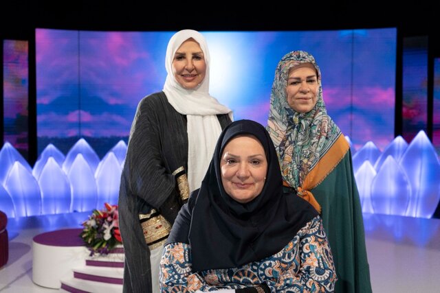 جای صندلی های داغ در تلویزیون خالی است