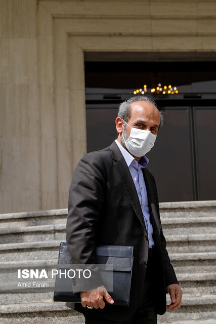 پیمان جبلی در حاشیه جلسه هیات دولت پاسخ رئیس صداوسیما درباره بازگشت عادل فردوسیپور