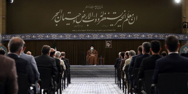 کیفیت معلم و تدیّن، اخلاق و مهارت‌های او بسیار مهم است