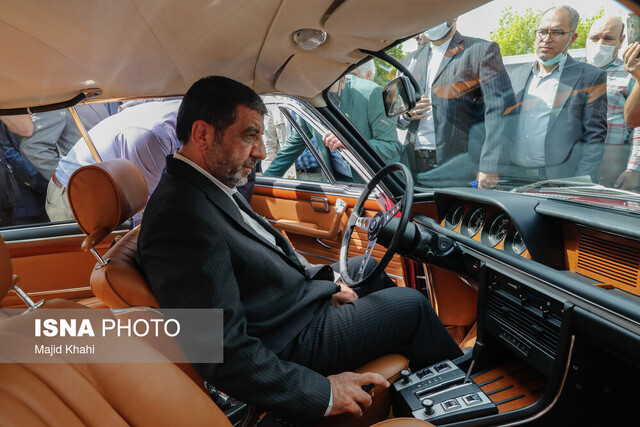ضرغامی در مراسم رونمایی از شناسنامه خودروهای تاریخی توضیحات ضرغامی درباره سفرهای حاشیهسازش