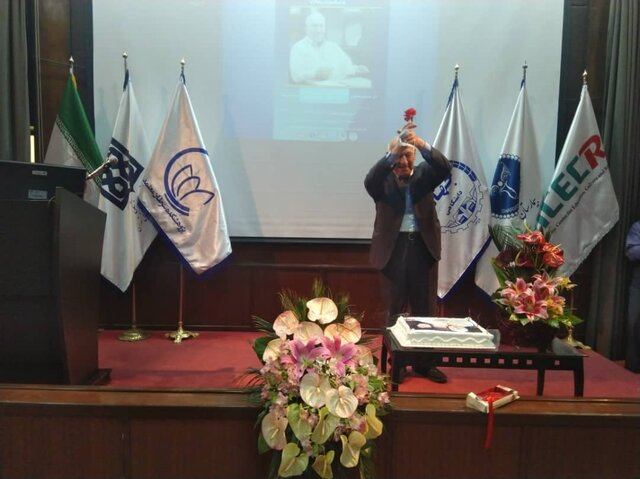 پروفسور قوام زاده: جوانان تنها سرمایهای هستند که برای کشور میمانند