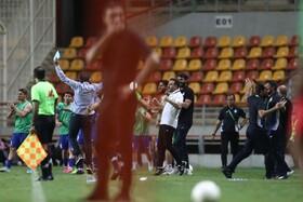 فرهاد مچ جواد را خواباند/ سایه استقلال روی جام