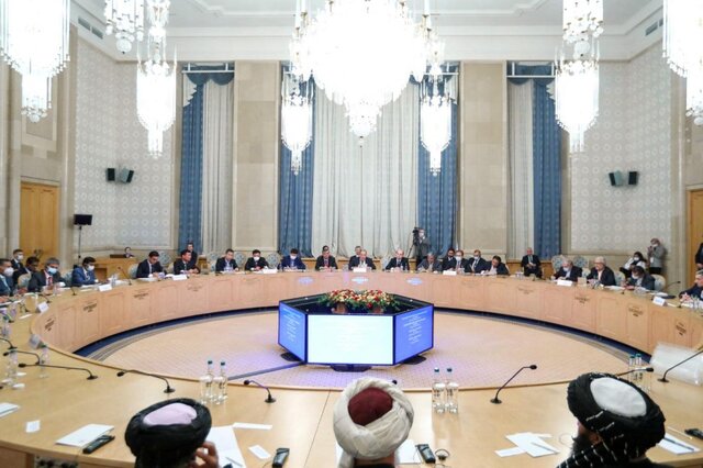 لاوروف: طالبان باید با مخالفانشان گفت‌وگو کنند