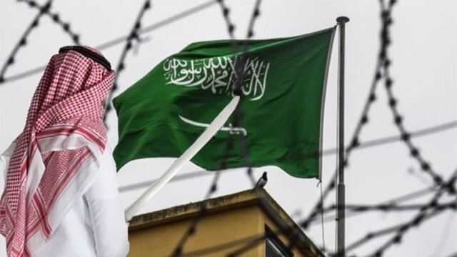 عربستان ۲ زندانی آزادی بیان و یک یمنی را گردن زد عربستان ۲ زندانی آزادی بیان و یک یمنی را گردن زد