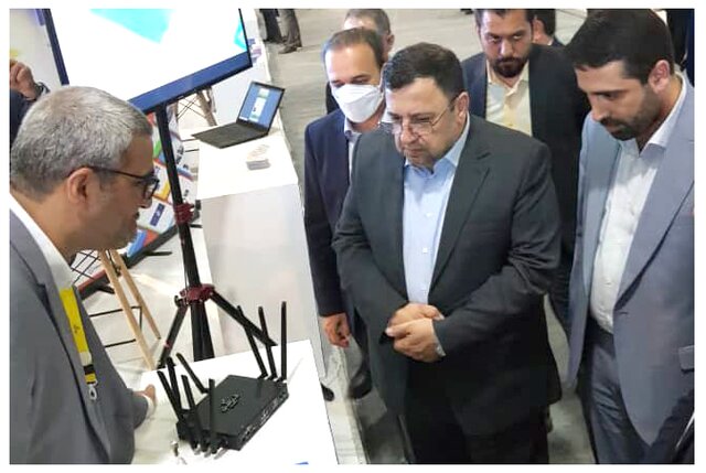 رونمایی از اولین نمونه مودم 5G شرکت دانش بنیان موج آینده فرافن