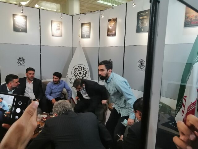 حرفهای وزیر ارشاد درباره چالشهای کاغذ