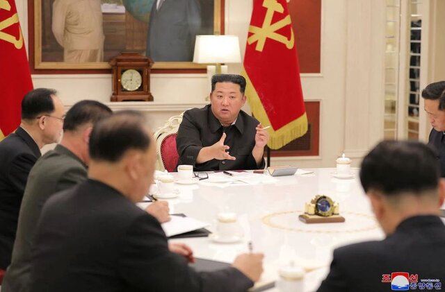 رهبر کره شمالی مقامات کشورش را در برابر کووید-۱۹ به "بی‌کفایتی" متهم کرد