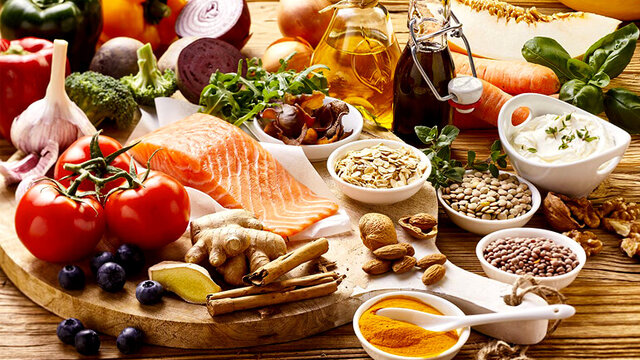 چه موادغذایی باعث کاهش انرژی میشوند؟ چه موادغذایی باعث کاهش انرژی میشوند؟
