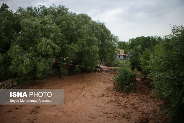 عکس از آرشیو است کلات سیلزده محروم از اعتبارات بحران/حتی یک بیل مکانیکی هم نداریم