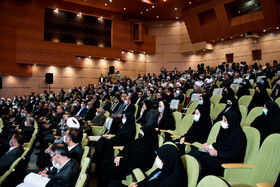 دیدار جمعی از نخبگان، علما، خانواده‌ شهدا، ایثارگران و اقشار مختلف مردم با رییس جمهور