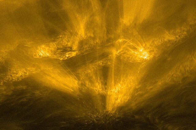 نزدیکترین تصاویر از قطب اسرارآمیز خورشید