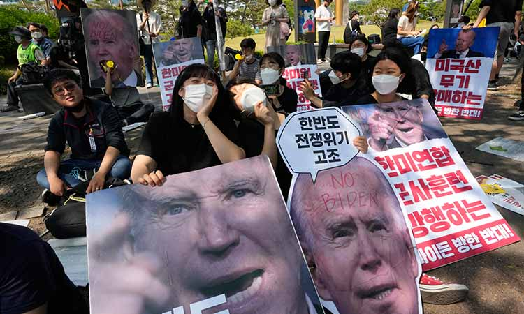 دیدار رهبران آمریکا وکره‌جنوبی همزمان با اعتراضات مردمی/ بایدن در سئول،به اون پیشنهاد دیدار داد