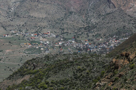 دو روستای قرارگرفته در منطقه پل سربیشه که با احداث پل و فرونشست خانه‌هایشان مجبور به ترک خانه‌های خود شدند و در منطقۀ دیگری اسکان یافتند.