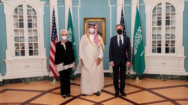 دیدار معاون وزیر دفاع عربستان با بلینکن و وندی شرمن در واشنگتن دیدار معاون وزیر دفاع عربستان با بلینکن و وندی شرمن در واشنگتن