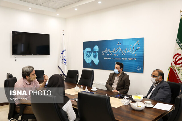 مدیر اطلاعرسانی صداوسیما به ایران اکونومیست آمد