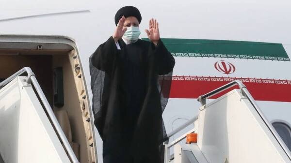 آیت الله رئیسی تهران را به مقصد مسقط پایتخت عمان ترک کرد آیت الله رئیسی تهران را به مقصد مسقط پایتخت عمان ترک کرد