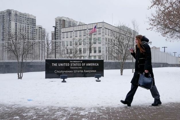 سفارت آمریکا در کییف پنتاگون: تصمیمی درخصوص اعزام نیروهای ویژه به سفارتمان در کییف اتخاذ نشده است