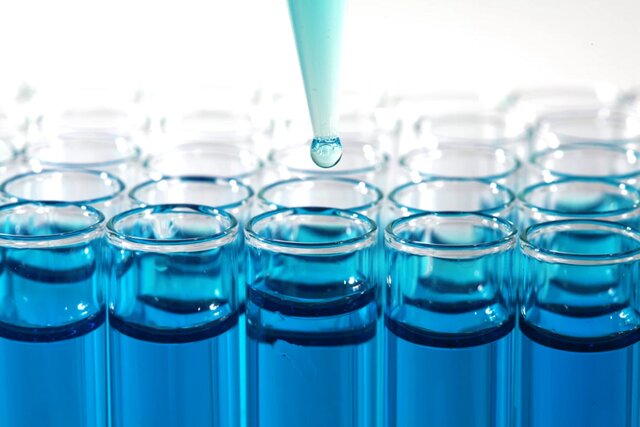 بومی‌سازی بیش از ۵۰ ماده حیاتی شیمیایی در پژوهشکده توسعه صنایع جهاد دانشگاهی