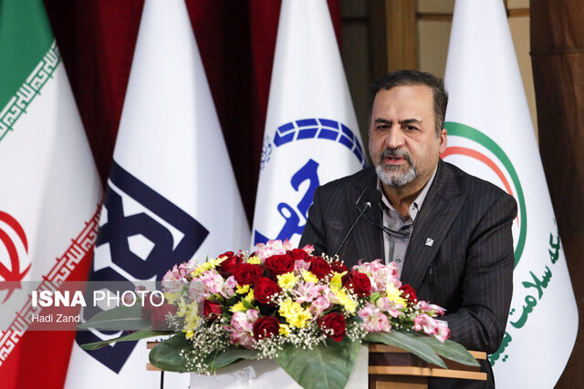 تقدیر از ۱۰ استاد برگزیده هجدهمین در همایش نکوداشت مقام استاد