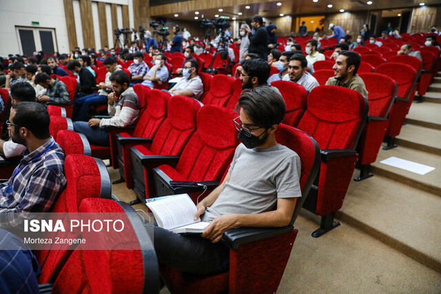 جبلی به دانشگاه صنعتی شریف رفت/شعار بازگشت فردوسیپور و پاسخ