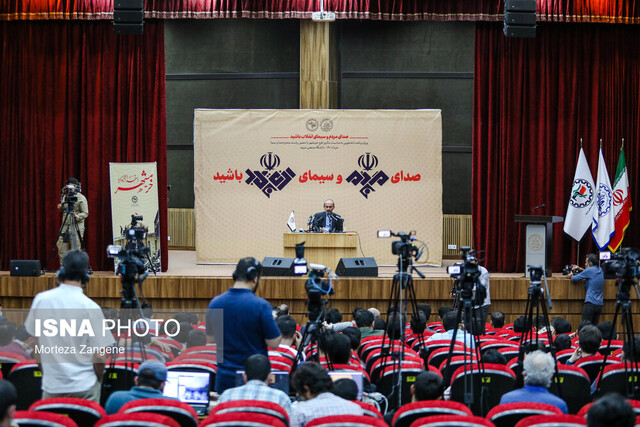 جبلی به دانشگاه صنعتی شریف رفت/شعار بازگشت فردوسیپور و پاسخ