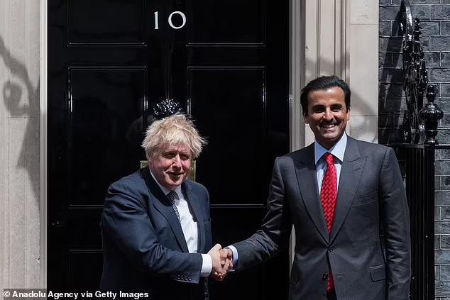 سفر امیز قطر به لندن و دیدارش با ملکه و نخستوزیر انگلیس