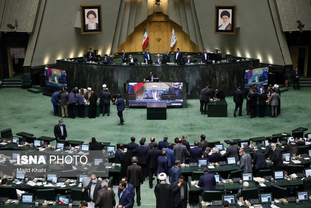 عکس: آرشیو بیانیه ۱۶۱ نماینده مجلس در رابطه با عفاف و حجاب