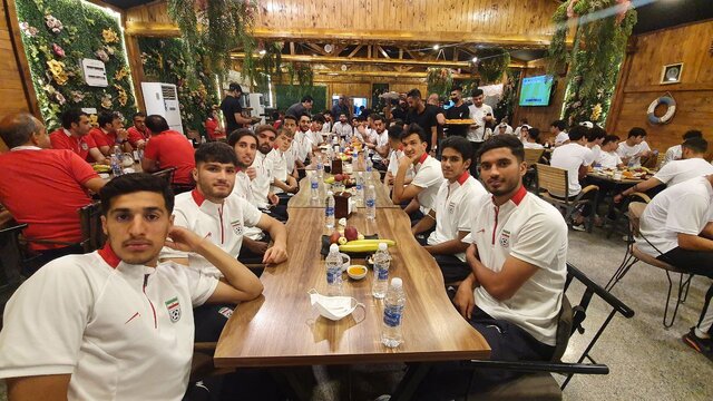 مهماننوازی خاص عراقیها از امید ایران/ زیارت حرم امام علی (ع) در نجف